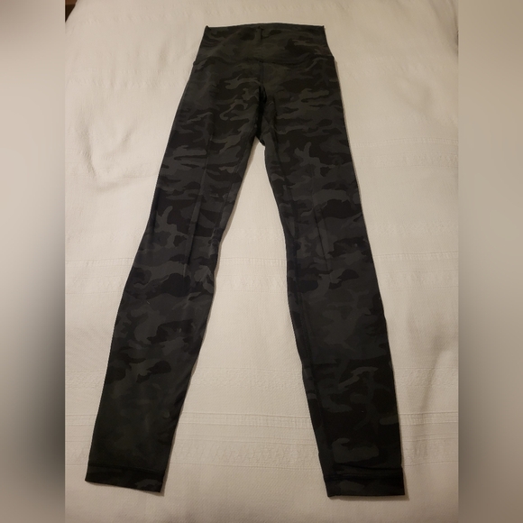 Lululemon Align Camo Leggings Size 4 - Picture 2 of 3